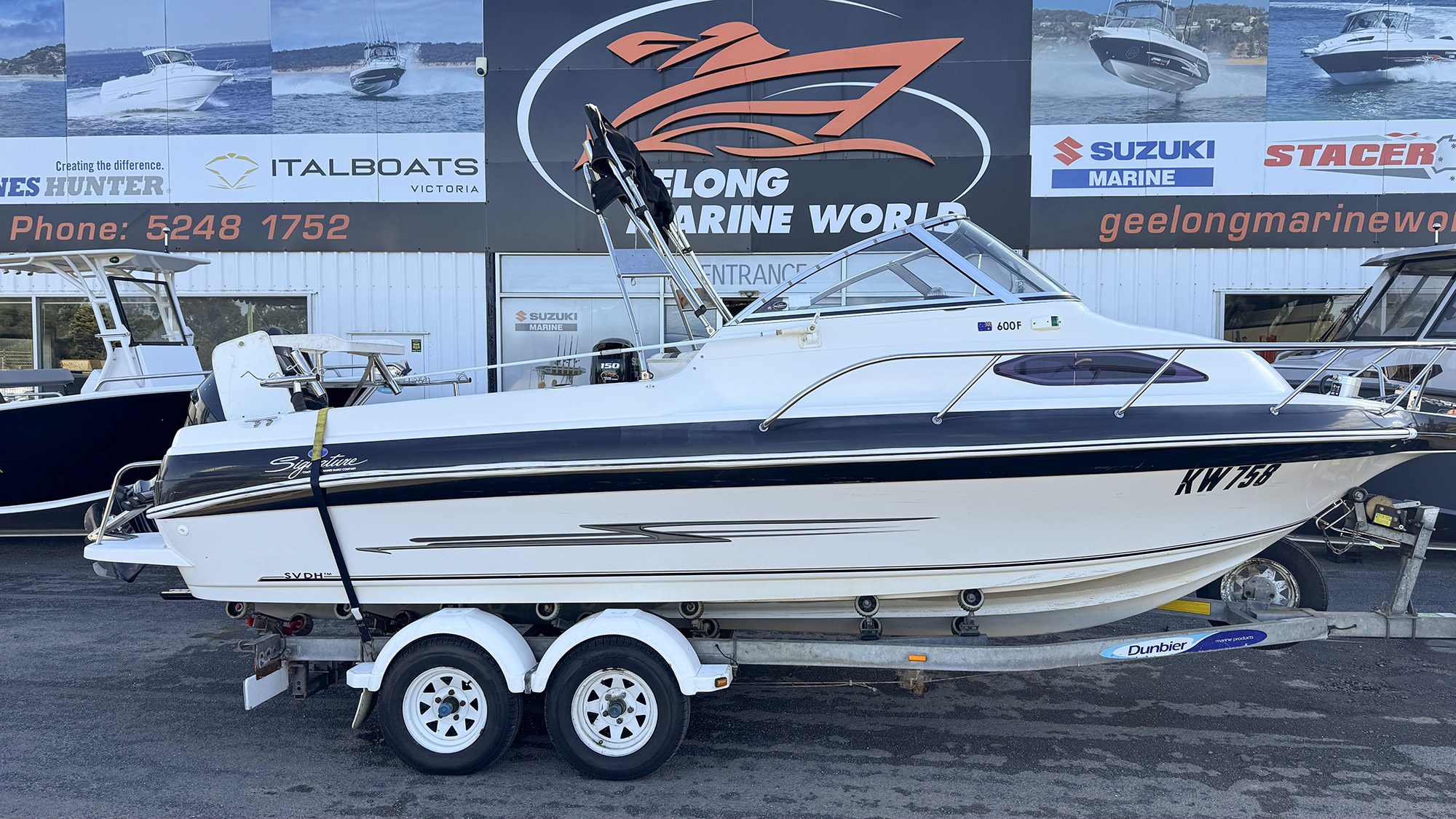 Geelong Marine World Haines Signature 600f jn 26